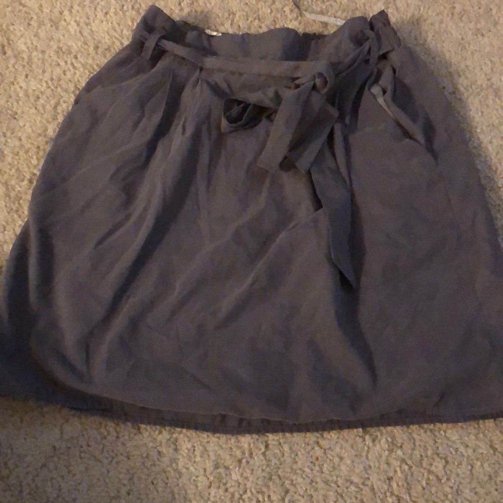 Light gray skirt with tie detail